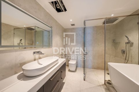 Apartamento en Park Towers, DIFC, Dubai, 1 dormitorio, 94.67 m², № 140719 - foto 12