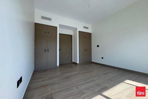 Снять в аренду таунхаус в Дубае: 5 спален, 219.6м², № 60231 - фото 7