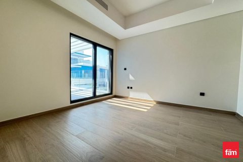 Снять в аренду таунхаус в Дубае: 5 спален, 219.6м², № 60231 - фото 11