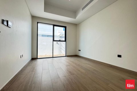 Снять в аренду таунхаус в Дубае: 5 спален, 219.6м², № 60231 - фото 8