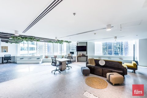 Снять в аренду офис в Бизнес-Бэе, Дубай: 111.2м², № 60229 - фото 4