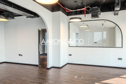 Купить офис в Бизнес-Бэе, Дубай: 111м², № 100632 - фото 8