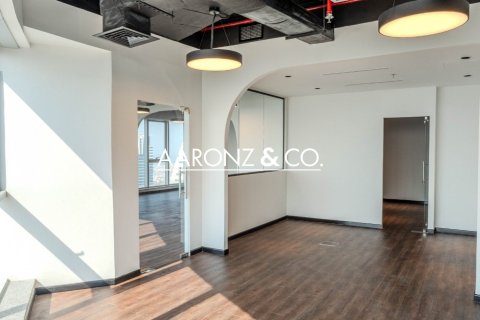 Купить офис в Бизнес-Бэе, Дубай: 111м², № 100632 - фото 2