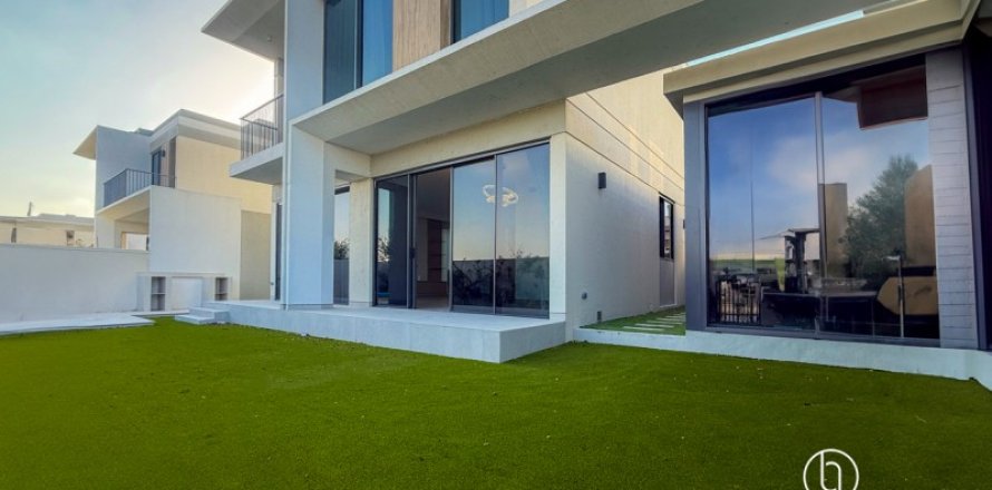 Villa en Tilal Al Ghaf, Dubai, 4 dormitorios, 432 m², № 100633