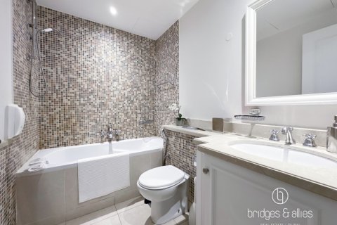 Apartment in Old Town, Dubai 1 bedroom, 90 sq.m. № 100634 - photo 17