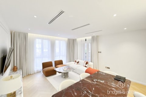 Apartment in Old Town, Dubai 1 bedroom, 90 sq.m. № 100634