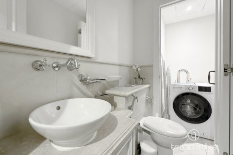 Apartment in Old Town, Dubai 1 bedroom, 90 sq.m. № 100634 - photo 16