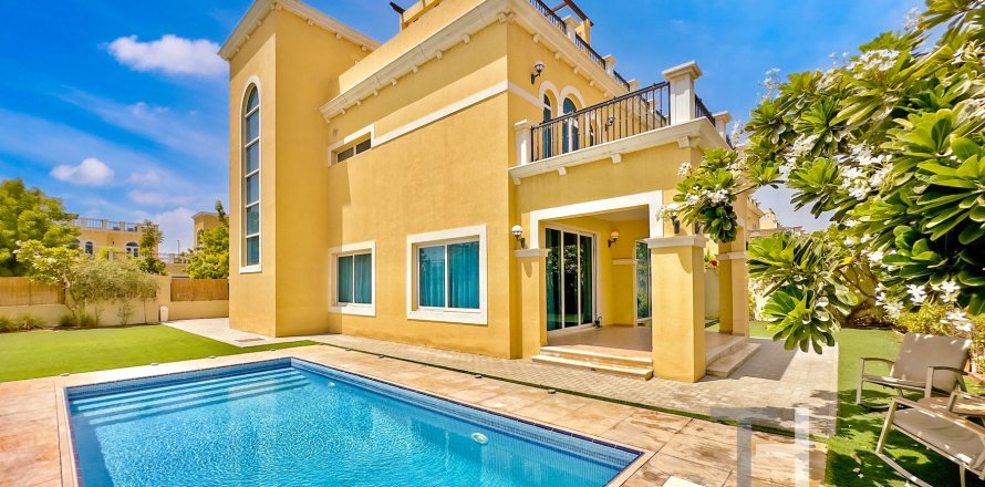 Villa in Legacy, Jumeirah Park, Dubai 4 bedrooms, 386 sq.m. № 13366