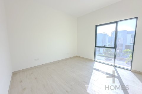 Villa in Al Furjan, Dubai 4 bedrooms, 572 sq.m. № 13371 - photo 26