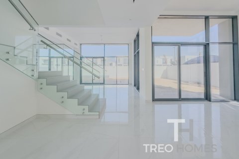 Villa in Al Furjan, Dubai 4 bedrooms, 572 sq.m. № 13371 - photo 2