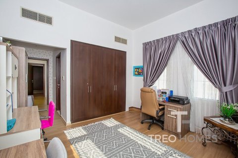Купить виллу в Rahat, Мудон, Дубай: 5 спален, 520м², № 13365 - фото 21