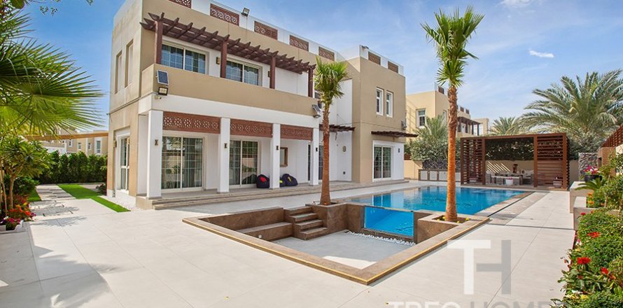 Вилла в Rahat, Мудон, Дубай, 5 спален, 520м², № 13365
