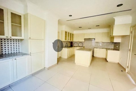 Villa en Rosa, Arabian Ranches 2, Dubai, 4 dormitorios, 670.1 m², № 37621 - foto 3