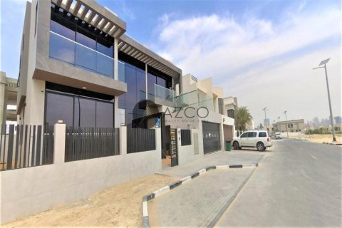 Villa en Al Furjan, Dubai, 5 dormitorios, 604.1 m², № 37624 - foto 1