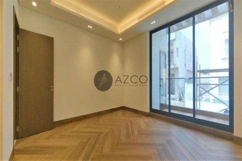 Villa en Al Furjan, Dubai, 5 dormitorios, 604.1 m², № 37624 - foto 11