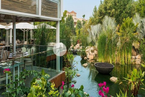 Adosado en Al Barari, Dubai, 4 dormitorios, 458.9 m², № 37627 - foto 3