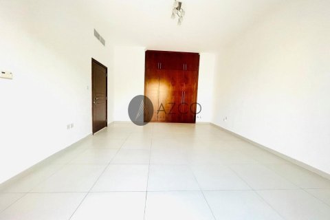 Villa en Jumeirah 3, Jumeirah, Dubai, 4 dormitorios, 371.6 m², № 37622 - foto 9