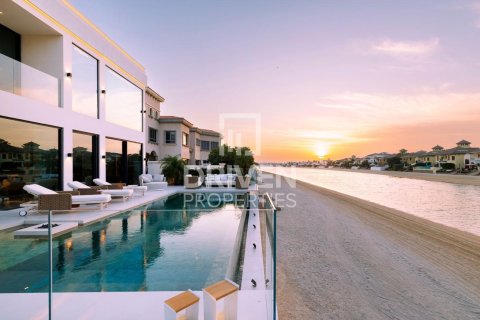 Villa in Garden Homes, Palm Jumeirah, Dubai 5 bedrooms, 622.36 sq.m. № 140493 - photo 2