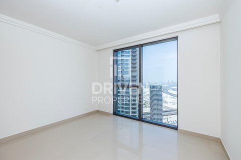 Apartamento en Boulevard Point, Downtown Dubai (Downtown Burj Dubai), Dubai, 3 dormitorios, 195.56 m², № 126544 - foto 7
