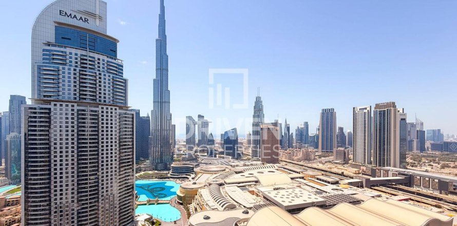 Apartamento en Boulevard Point, Downtown Dubai (Downtown Burj Dubai), Dubai, 3 dormitorios, 195.56 m², № 126544
