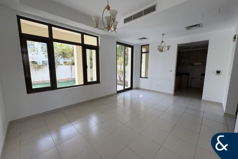 Villa in Mira Oasis, Reem, Dubai 3 bedrooms, 279 sq.m. № 76707 - photo 4