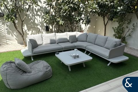 Villa in DAMAC Hills (Akoya by DAMAC), Dubai 3 bedrooms, 253 sq.m. № 76702 - photo 9