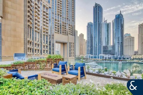 Penthouse in Dubai Marina, Dubai 5 bedrooms, 1254 sq.m. № 76704 - photo 1