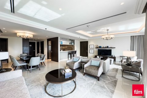 Apartment in Downtown Dubai (Downtown Burj Dubai), Dubai 3 bedrooms, 206.1 sq.m. № 115112 - photo 4
