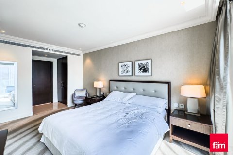 Apartment in Downtown Dubai (Downtown Burj Dubai), Dubai 3 bedrooms, 206.1 sq.m. № 115112 - photo 18