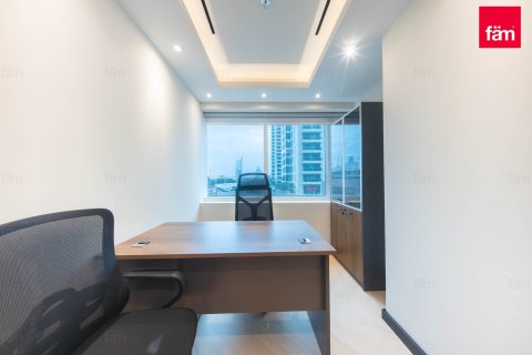 Bureau à Dubai, 151.1 m², № 84617 - photo 2