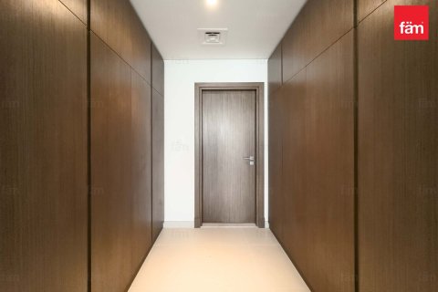 Apartment in Al Wasl, Dubai 2 bedrooms, 236.9 sq.m. № 23106 - photo 16