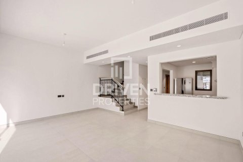 Townhouse in Damac Lagoons, Dubai 4 bedrooms, 155.43 sq.m. № 128402 - photo 2