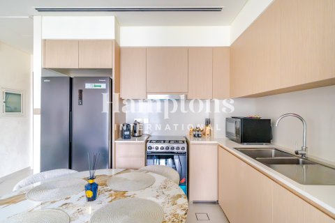 Apartment in Grandeur Residences, Palm Jumeirah, Dubai 2 bedrooms, 119.31996805 sq.m. № 110968 - photo 2