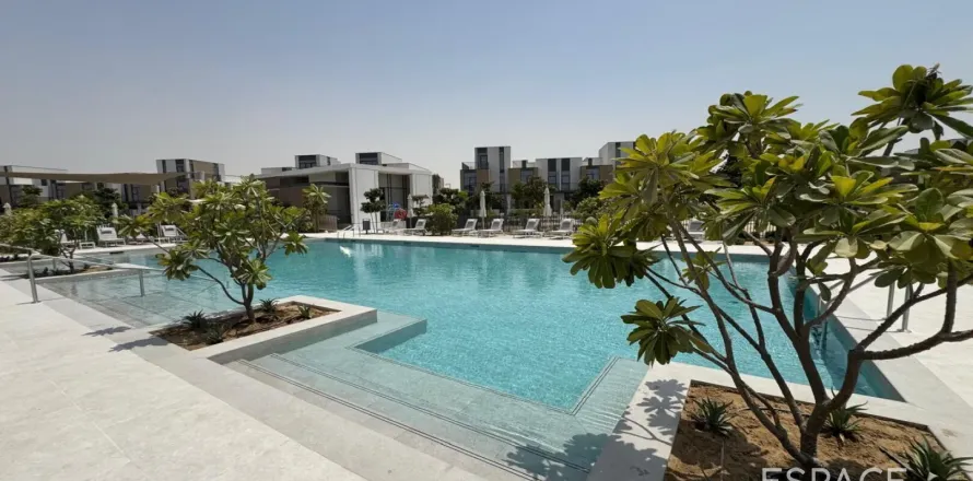 فيلا في مُدُنْ, دبي 4 غرف نوم, 237 م² رقم 69128