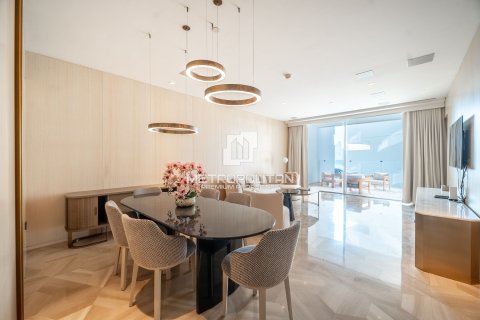 Apartamento en FIVE Palm Jumeirah, Palm Jumeirah, Dubai, 3 dormitorios, 216 m², № 74155 - foto 2