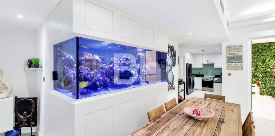 Квартира в Джумейра Бич Резиденс, Дубай, 1 спальня, 107м², № 23376
