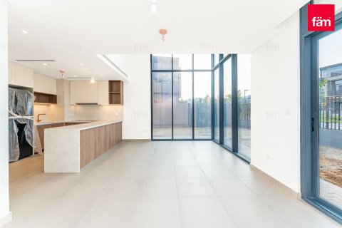 Villa in Dubai 4 bedrooms, 385.3 sq.m. № 139472 - photo 5