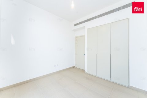 Villa in Dubai 4 bedrooms, 385.3 sq.m. № 139472 - photo 14