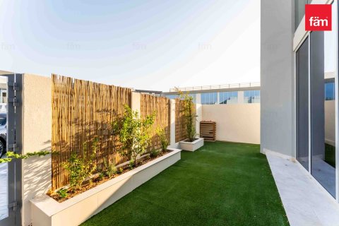 Adosado en Dubai, 2 dormitorios, 106.4 m², № 139471 - foto 11