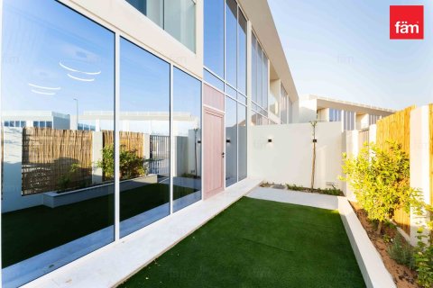 Adosado en Dubai, 2 dormitorios, 106.4 m², № 139471 - foto 3