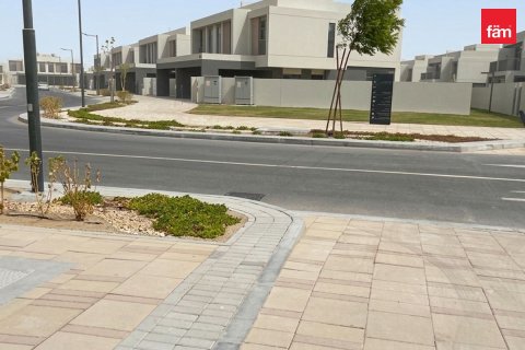 Villa in Dubai 4 bedrooms, 332 sq.m. № 139477 - photo 12