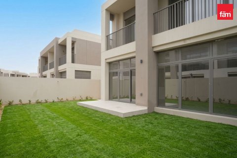 Villa in Dubai 4 bedrooms, 332 sq.m. № 139477 - photo 6