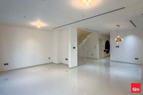 Снять в аренду таунхаус в Дубае: 3 спальни, 335.3м², № 90320 - фото 3