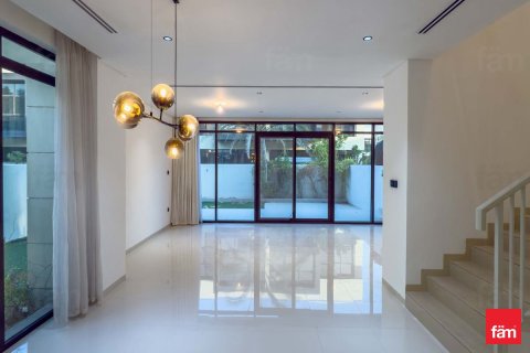 Снять в аренду таунхаус в Дубае: 3 спальни, 335.3м², № 90320 - фото 21