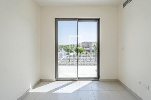 Villa in EMAAR South, Dubai South (Dubai World Central), Dubai 4 bedrooms, 311.32 sq.m. № 128995 - photo 8
