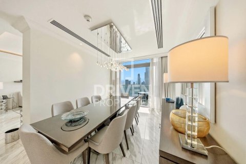 Apartment in The Address Residence Fountain Views, Downtown Dubai (Downtown Burj Dubai), Dubai 4 bedrooms, 251.21 sq.m. № 128996 - photo 4
