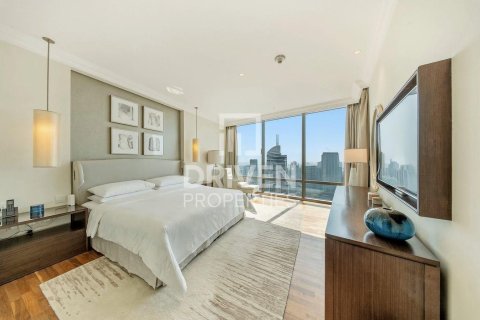 Apartment in The Address Residence Fountain Views, Downtown Dubai (Downtown Burj Dubai), Dubai 4 bedrooms, 251.21 sq.m. № 128996 - photo 13
