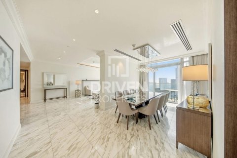 شقة في The Address Residence Fountain Views, وسط مدينة دبي, دبي 4 غرف نوم, 251.21 م² رقم 128996