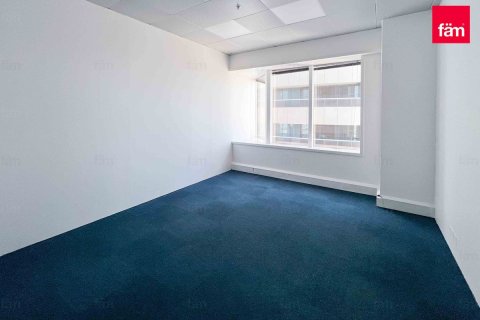 Снять в аренду офис в Sheikh Zayed Road, Дубай: 186.1м², № 17032 - фото 4