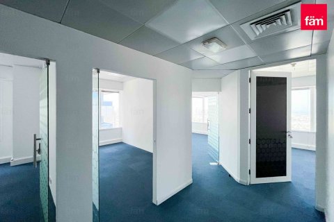 Снять в аренду офис в Sheikh Zayed Road, Дубай: 186.1м², № 17032 - фото 7